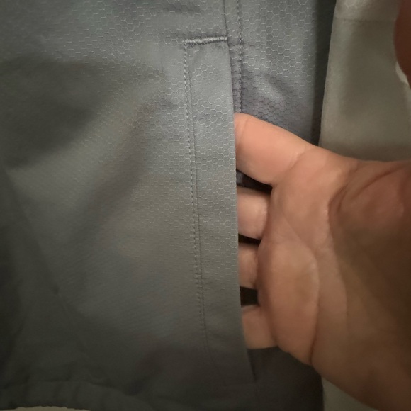 UNDER ARMOUR 1/4 Zip Hooded Windbreaker - Men's Size Medium - Gray Camo - Picture 7 of 13